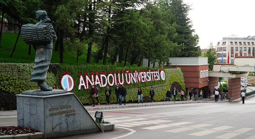 دانشگاه آنادولو ترکیه