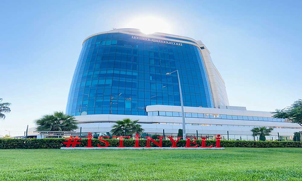 دانشگاه ایستینیه