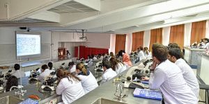 تحصیل پزشکی در دانشگاه حاجت تپه ترکیه