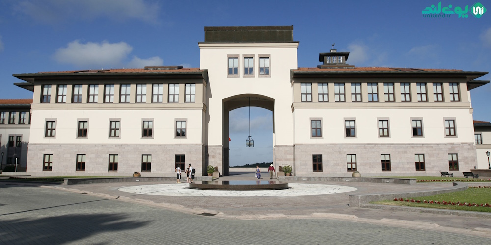 دانشگاه کوچ